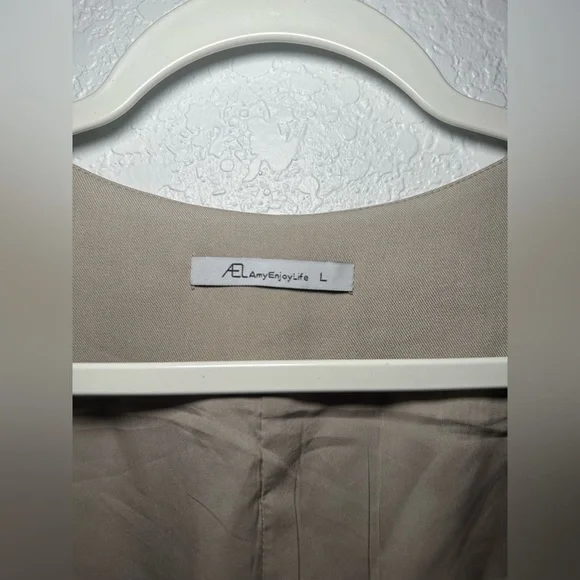 Stylish Beige Button-Up Office Professional Vest Women Size Large Top - Picture 4 of 6